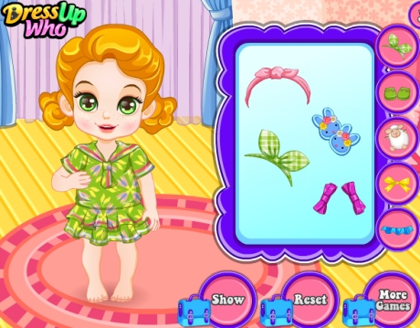 Гра Шиємо шкільної форми для Татусевих дочок