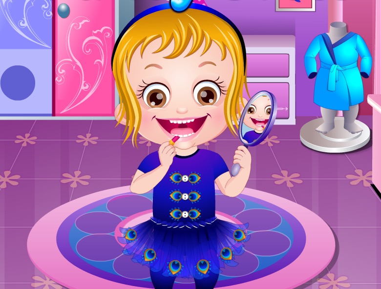 Гра Мала Хейзел робить костюм павича